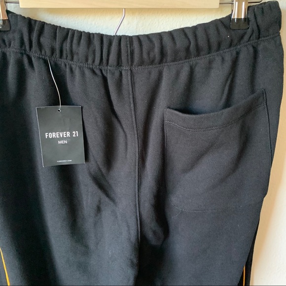 Disney X Forever 21 Mickey Men’s Sweatpants NWT - Picture 7 of 10